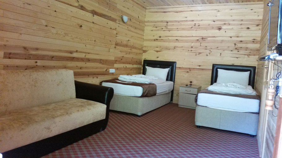 Bedroom 2, Uzungol Bungalow House, Çaykara