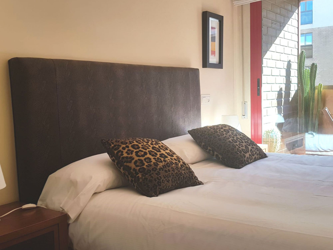 Bedroom 3, Noche en las Artes, Valencia