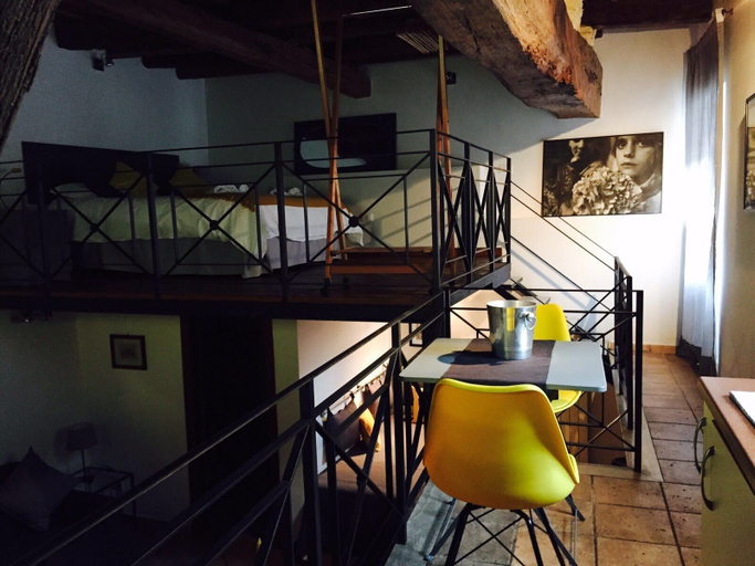 Others 5, Home2Rome - Trastevere Mercanti I, Rome