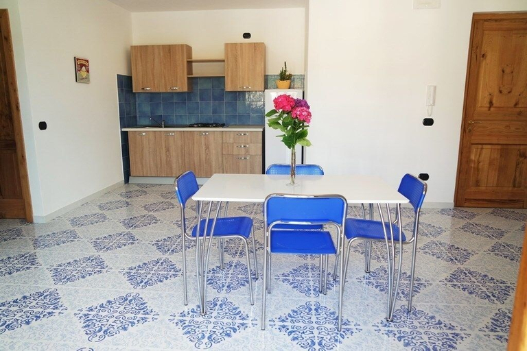 Others 4, Mare in Suite, Salerno