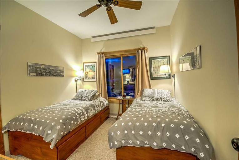 Bedroom 2, Rockies 2227, Routt