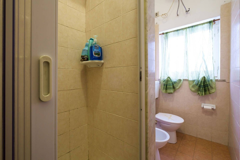 Bathroom 4, Home Beach Mondello Galatea, Palermo