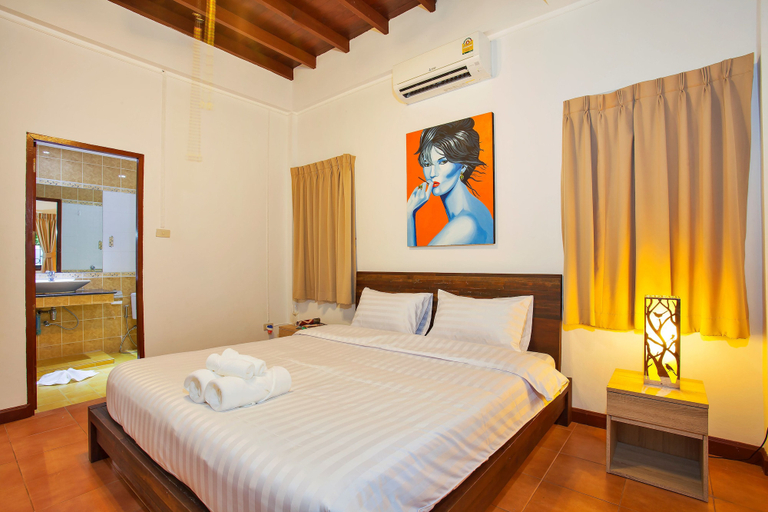 Bedroom 2, Unique Thai Style 4BR Pool Villa Nikkie, Phuket Island