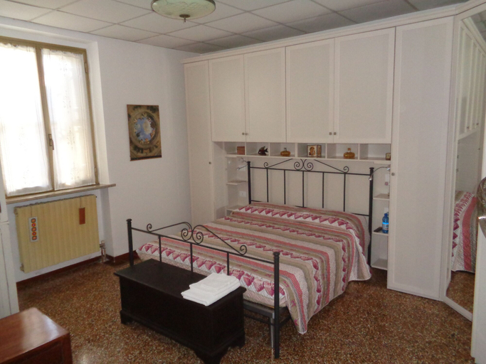 Bedroom 2, B&B All'Aeroporto, Mantua