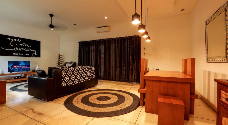 Others 5, Riley's Retreat, Lombok