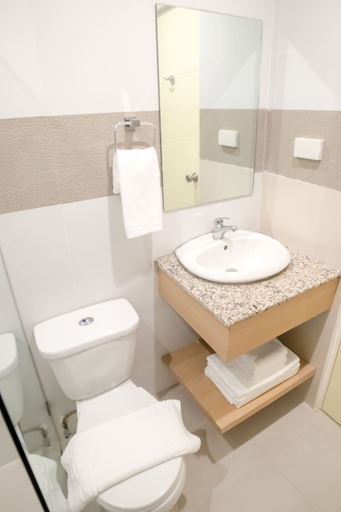 Bathroom 5, Bridge Hotel, Cagayan de Oro City