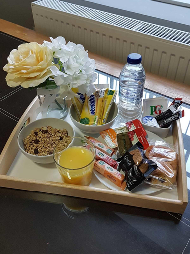 Food & Drinks 5, Spring Bank ApartHotel, Lancashire