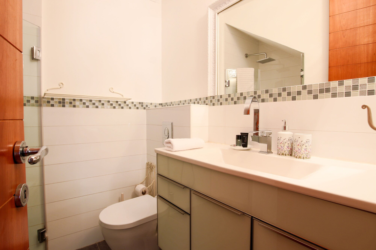 Bathroom 4, Penthouse & Jacuzzi in Neve Tzedek by FeelHome
