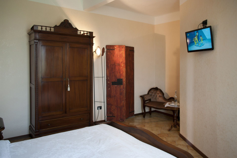 Bedroom 4, B&B Corte Leopoli, Mantua