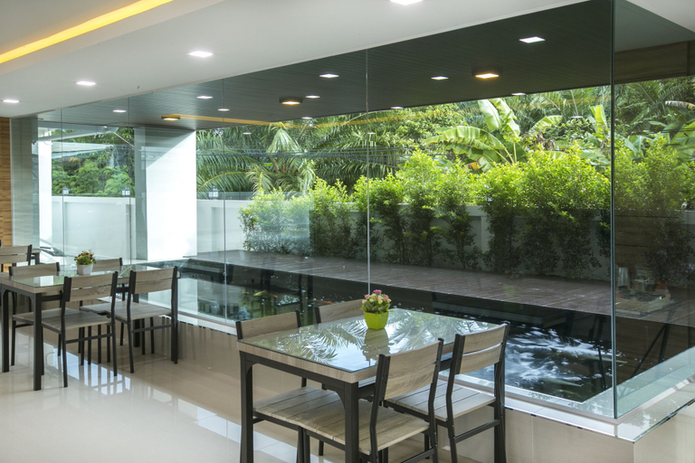 Food & Drinks 4, Thawan Apartment, Muang Satun