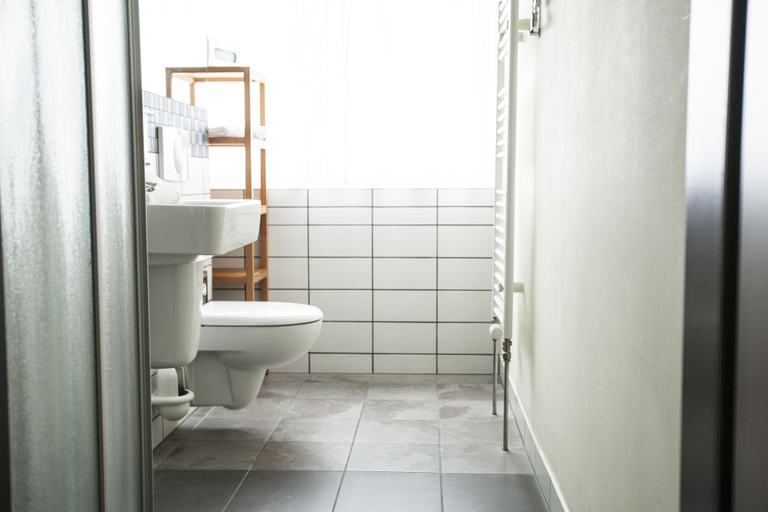 Bathroom 5, PHÖNIX Hotel, Oberbergischer Kreis