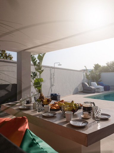 Food & Drinks 5, Villa Stergos, South Aegean