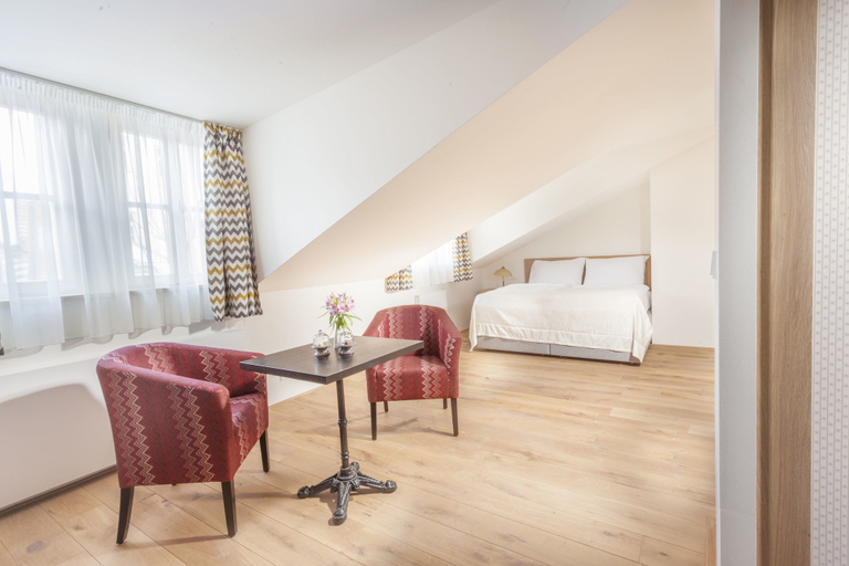 Bedroom 2, Hotel At the White Lily, Praha 6