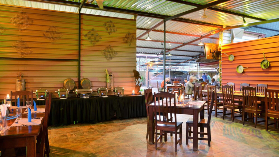 Food & Drinks 5, Thebe River Safaris, Chobe