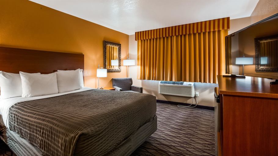 Bedroom 4, SureStay Hotel by Best Western Wenatchee, Douglas