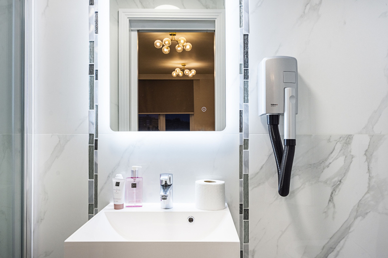 Bathroom 3, Billionaire Suites Kensington, London