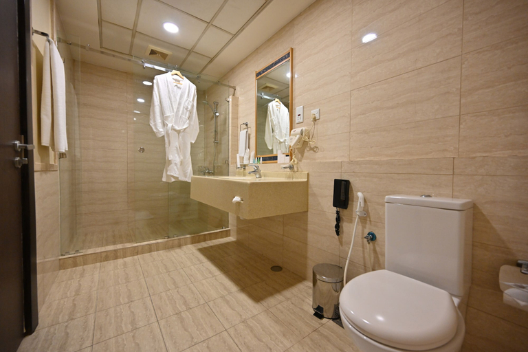 Bathroom 4, Harbour Suites Hotel from Holiday Gulf Hotel, Manama