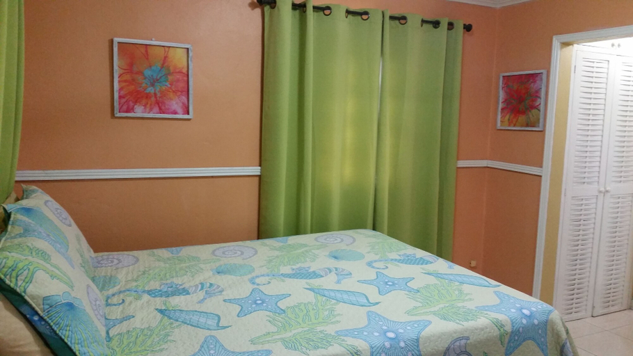 Bedroom 3, The Oasis at Oaklands Apartment 2