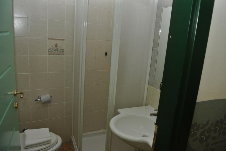 Bathroom 5, Locanda degli Illustri, Isernia