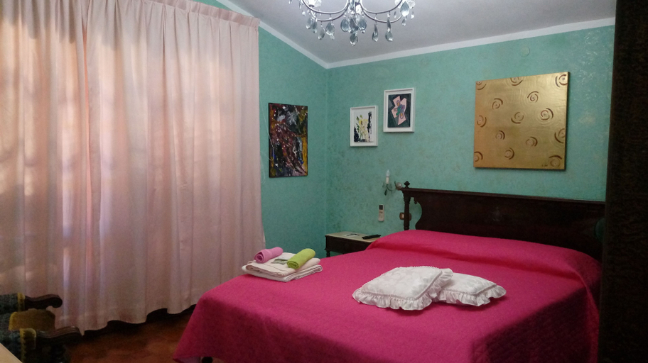 Bedroom 4, Villa Corrias, Cagliari