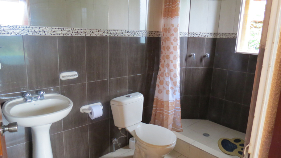 Bathroom 4, Quinta Cascada Azul, Quito