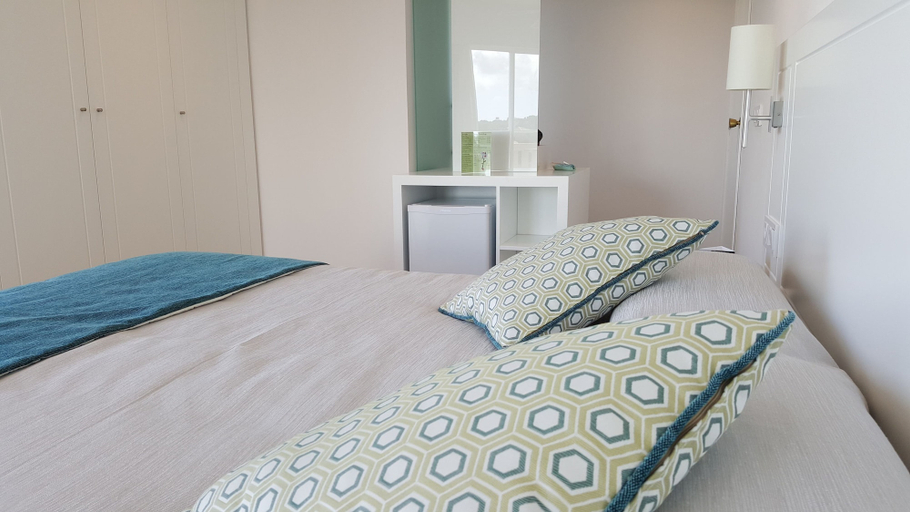 Bedroom 4, Hotel Pinos Playa, Baleares