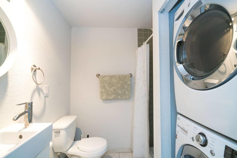 Bathroom 4, Sunnyside Retro Retreat Private Yard G Line, Denver