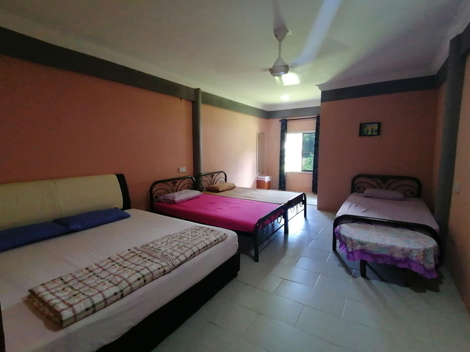 Bedroom 3, Mulu Diana Homestay, Marudi