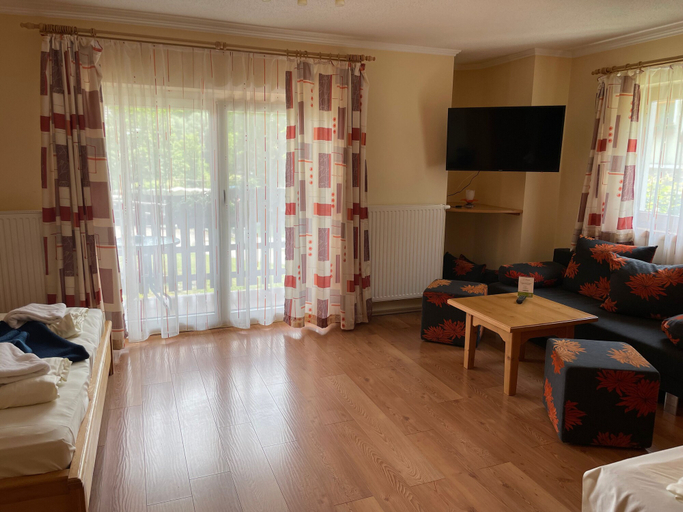 Bedroom 2, Hotel Restaurant Gasthof Michal, Hermagor