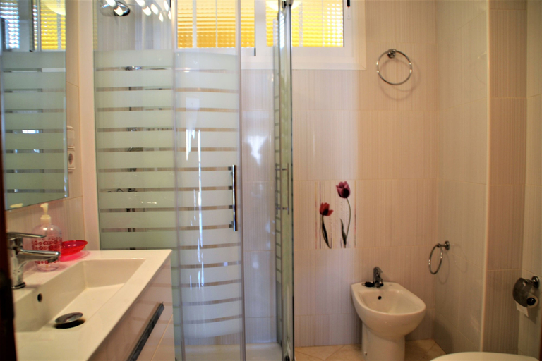 Bathroom 3, Coblanca 3 - 12.4 by Sonneil Rentals, Alicante