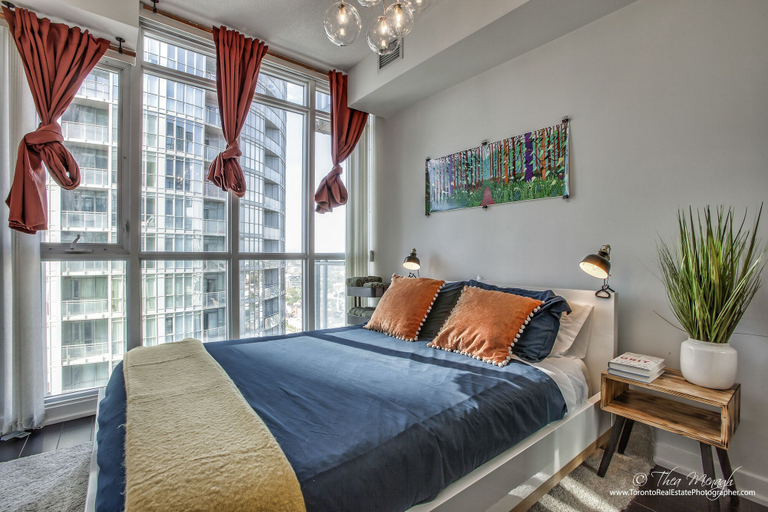Bedroom 2, New Modern - DT King W Spacious 3BR, Toronto