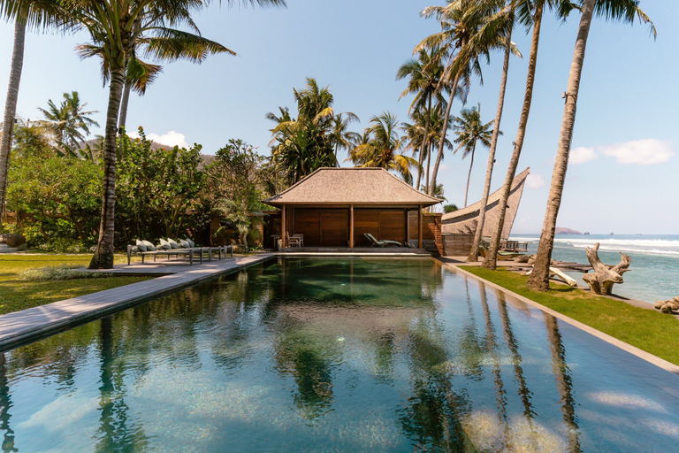 Sport & Beauty 5, Secluded Beachfront Villa Manis, 5br, Candidasa, Karangasem