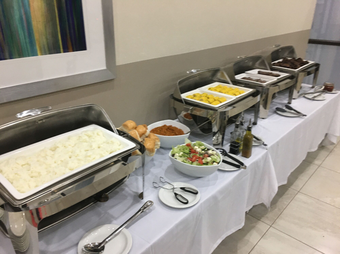 Food & Drinks, The Clan Guest House
