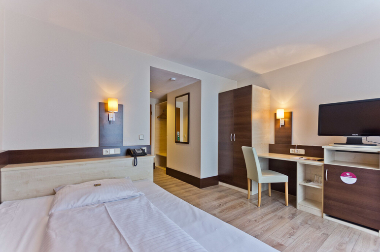 Bedroom 3, Hotel Astor München, München