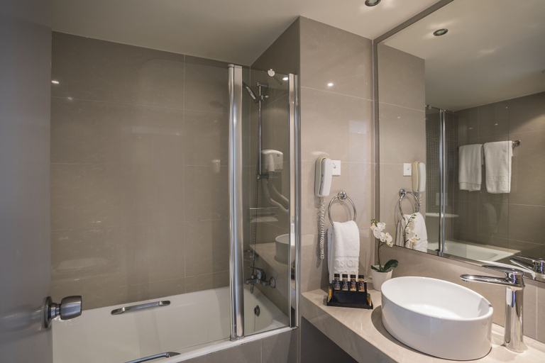 Bathroom 5, Constantinos The Great Beach Hotel