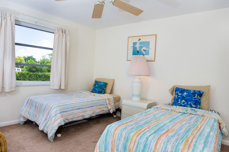 Bedroom 2, Serenity, Lee