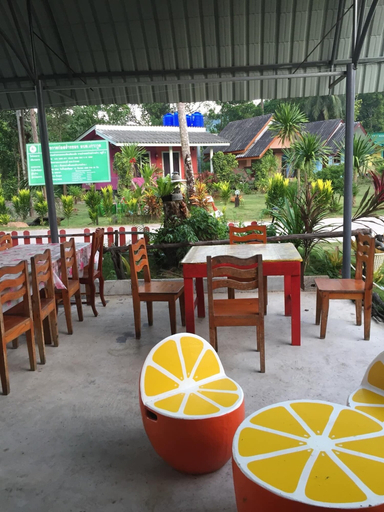 Food & Drinks 5, Lee Red House, K. Ko Kut