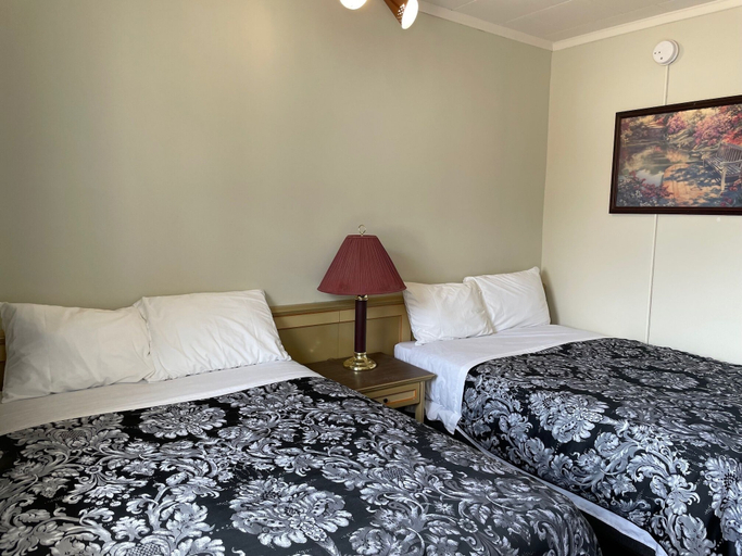 Bedroom 3, Stardust Motel, Division No. 4