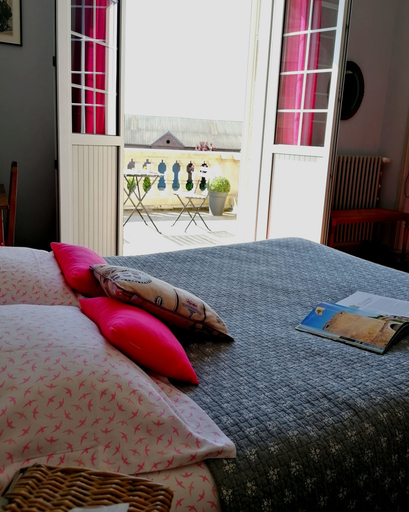 Bedroom 2, Ferme de Bonavis - Chambres d'Hôtes, Nord