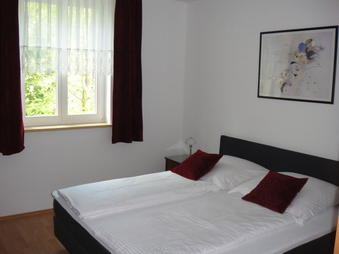 Bedroom 2, Ferienwohnungen zum Entspannen, Zwickau