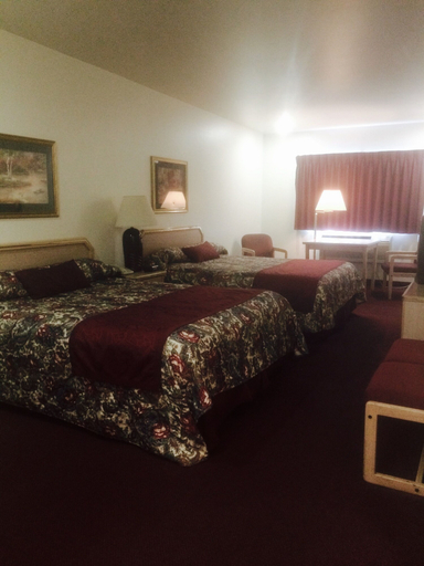 Bedroom 2, Thunderbird Motel, Missoula