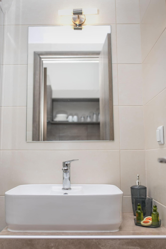 Bathroom 5, Gmare, Central Macedonia