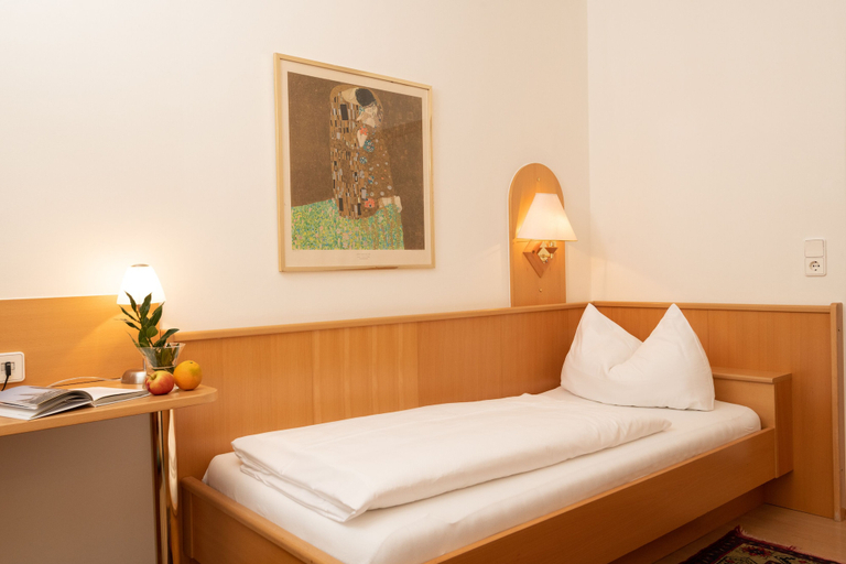 Bedroom 3, Hotel Liebetegger, Klagenfurt