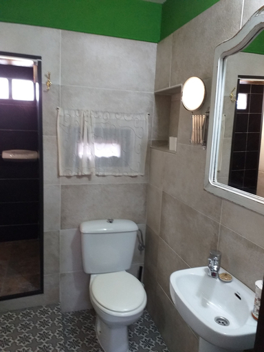 Bathroom, Hotel y Apartamentos Son de Mar, Asturias