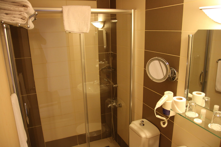 Bathroom 5, Suite Laguna Hotel, Antalya