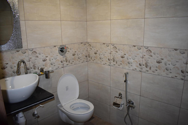 Bathroom 3, Hotel Shyam Palace, Kachchh