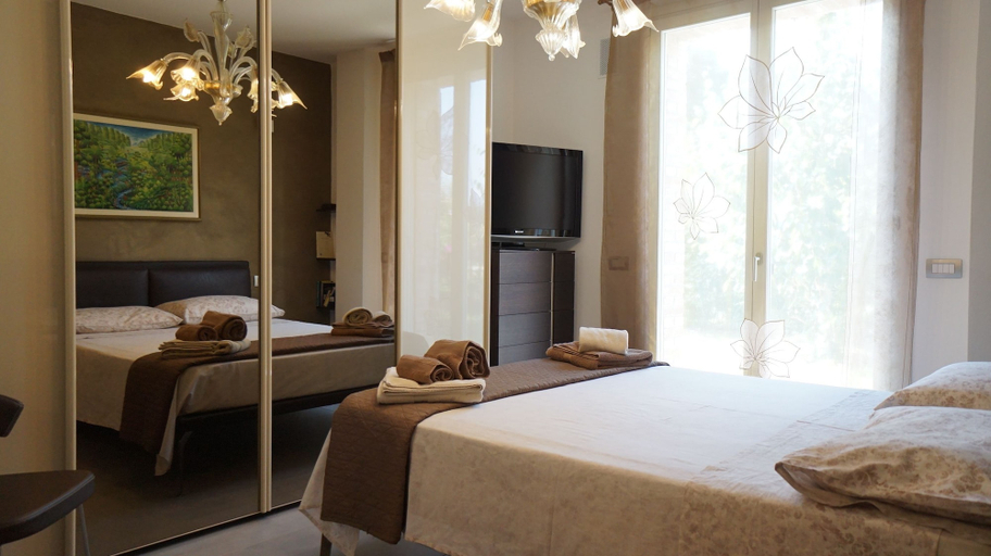 Bedroom 2, B&B Il Melograno, Modena