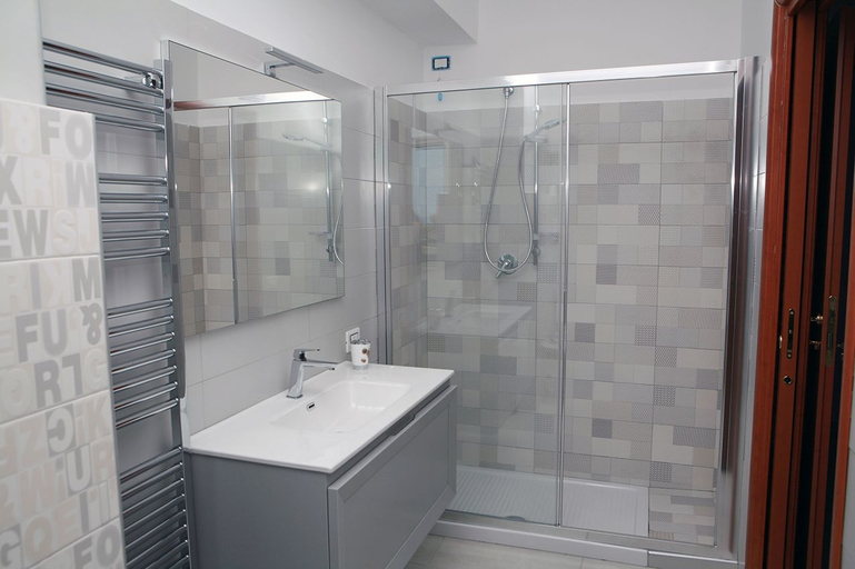 Bathroom 3, B&B Torre Nave, Cosenza
