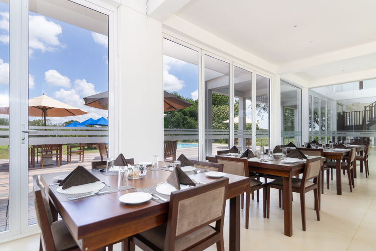 Food & Drinks 5, Subaseth Villa, N. Palatha Central