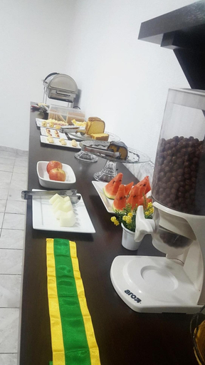 Food & Drinks, Ami Hotel, Várzea Grande